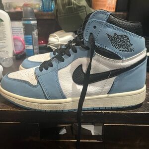 Air Jordan 1 University Blue Size 8.5